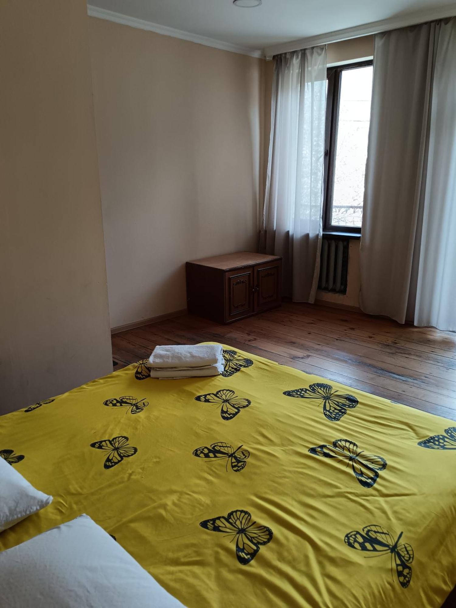 Belas Guesthouse Степанцмінда Екстер'єр фото